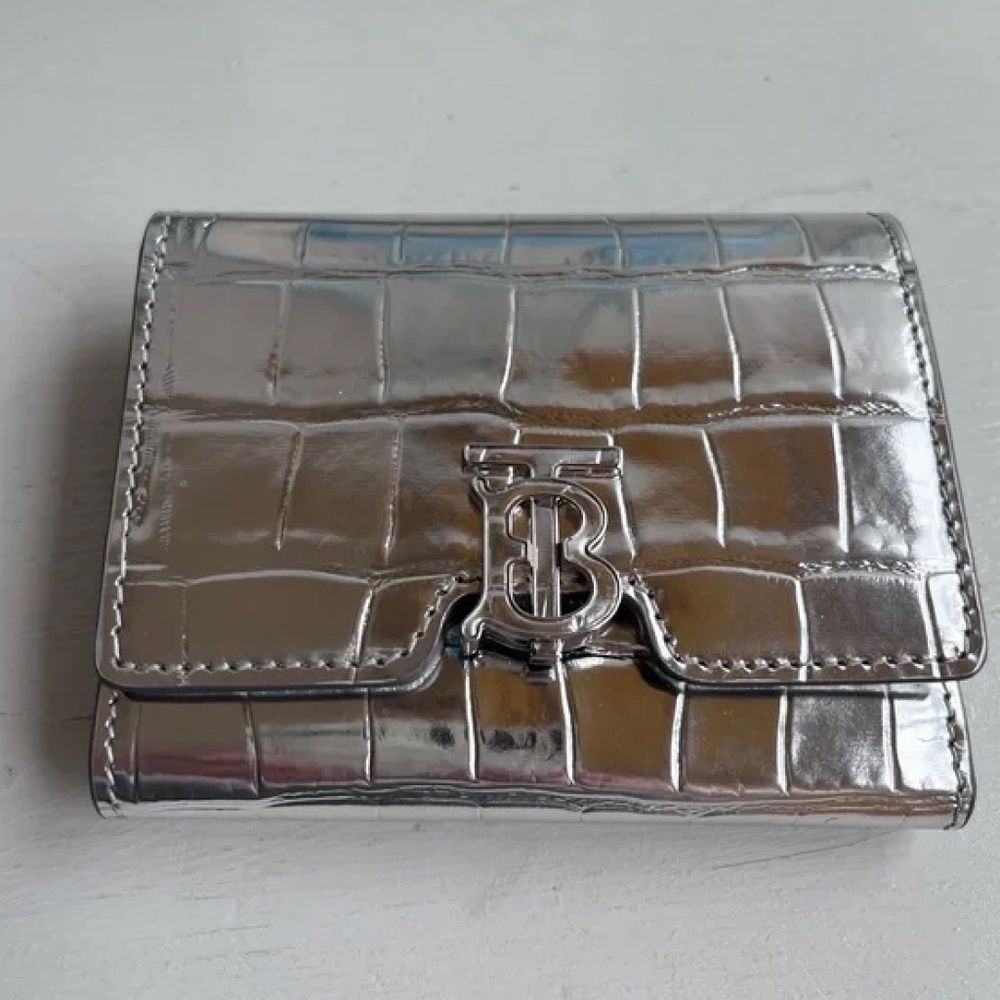 BURBERRY TB Monogram Croc Embossed Metalic Leather Wallet - Picture 2 of 11